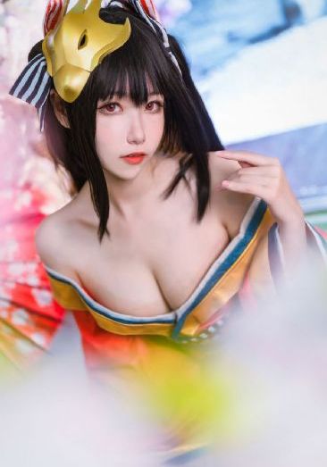 她在丈夫面前被