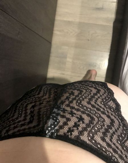 国产绿帽娇妻找猛男3p视频