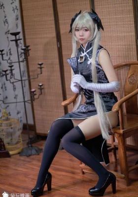 美女露出让男生揉图片