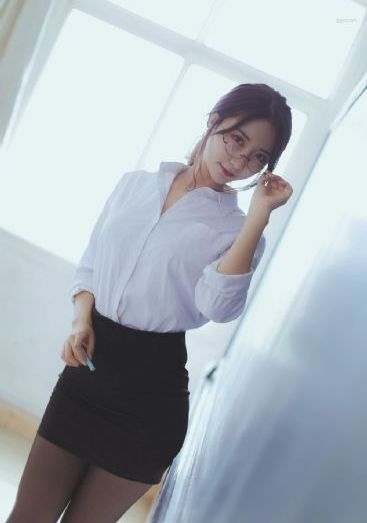地狱男爵1免费完整版观看