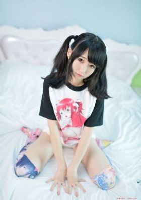 丝袜玉足小说