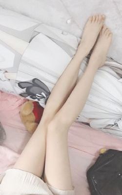 25岁女高中生动漫